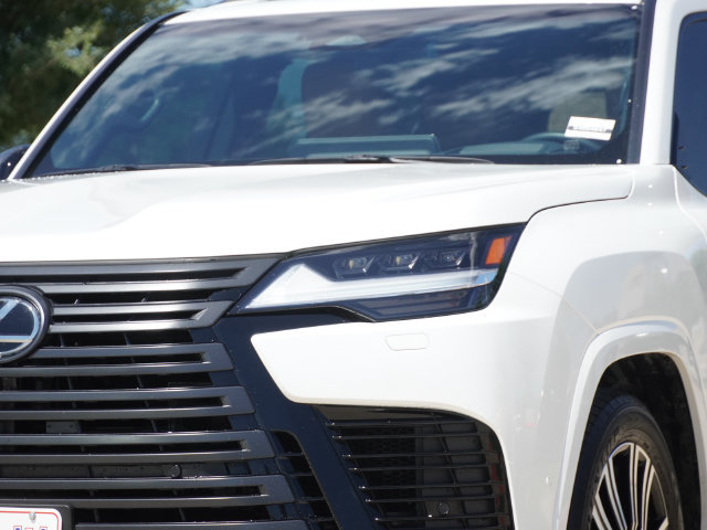 Used 2025 Lexus LX 700h Luxury w/ Appearance Package AWD/4WD image 7
