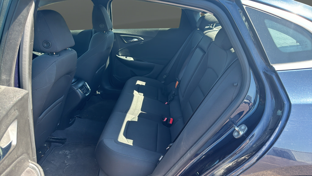 Used 2017 Chevrolet Malibu LT FWD image 14