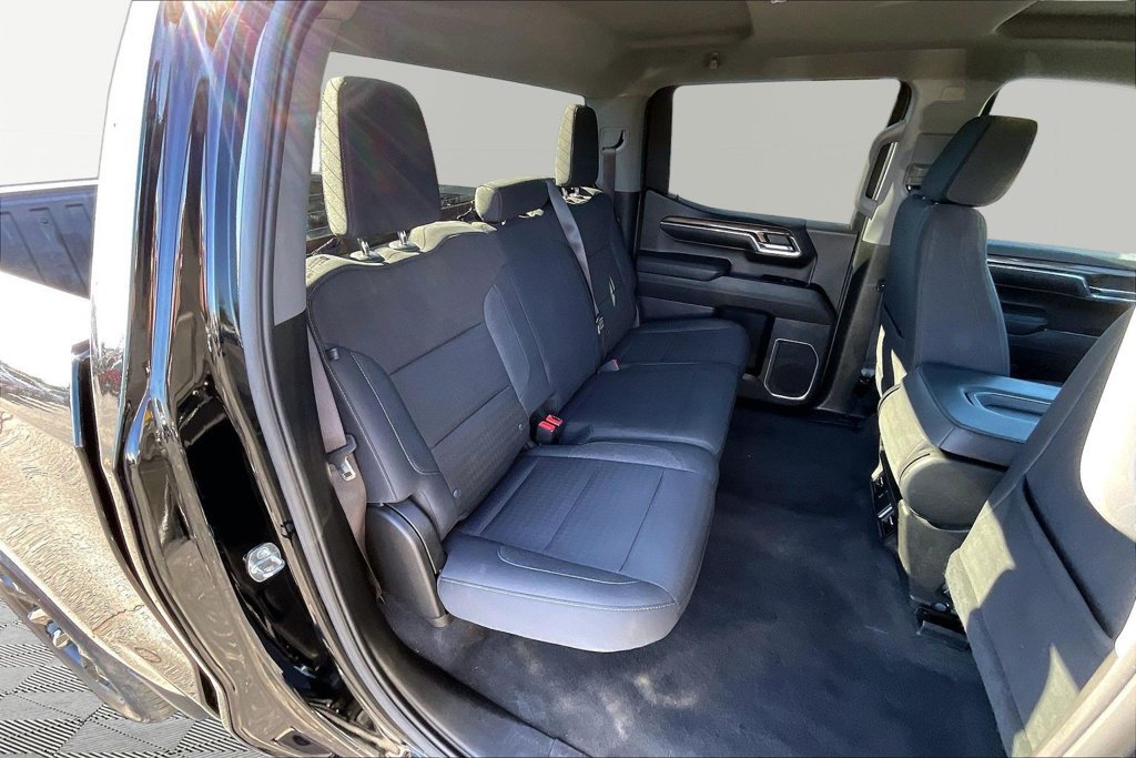 Used 2024 Chevrolet Silverado 1500 LT AWD/4WD image 29