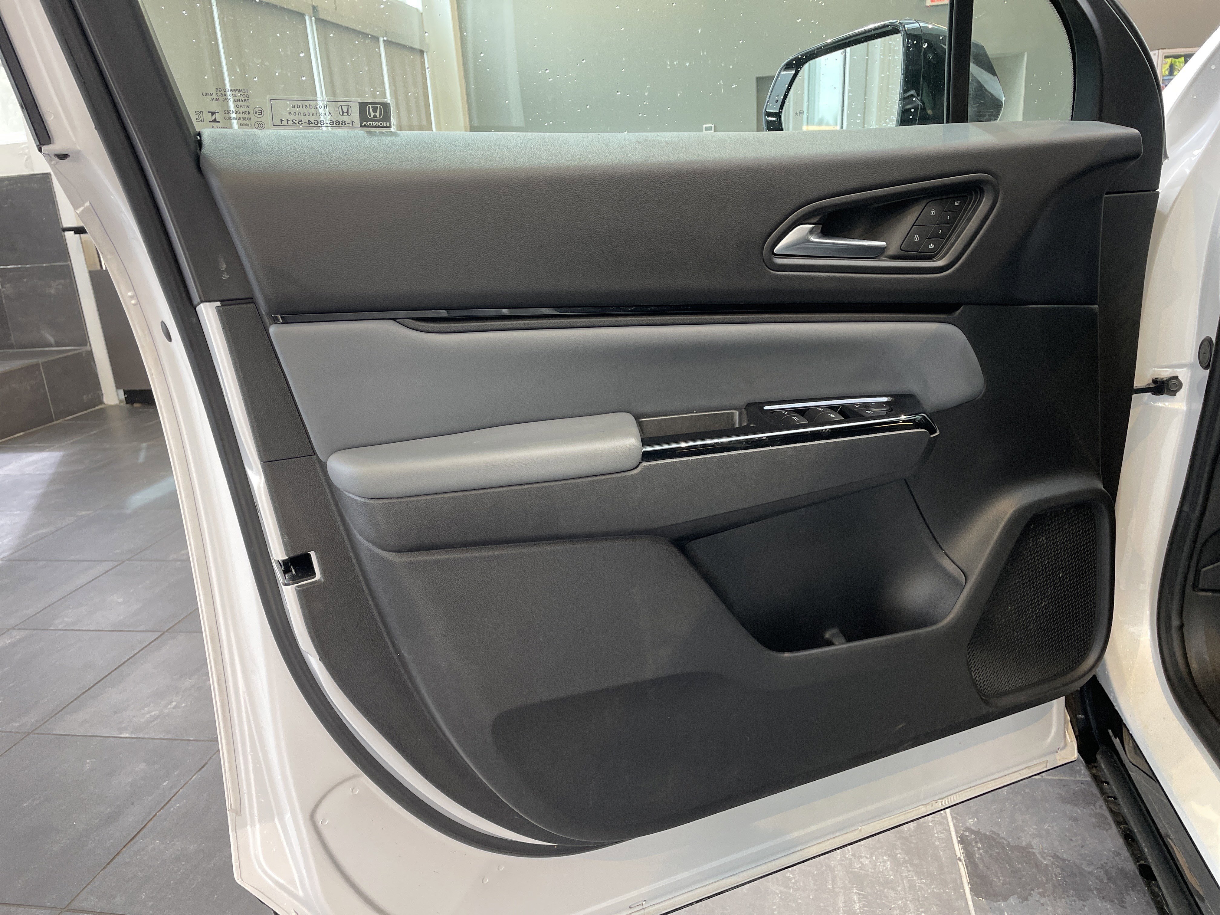 Used 2025 Honda Prologue Touring image 14