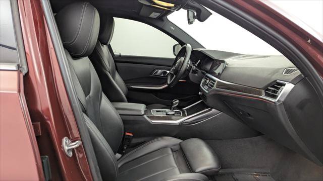 Used 2022 BMW 330i Sedan w/ M Sport Package RWD image 17