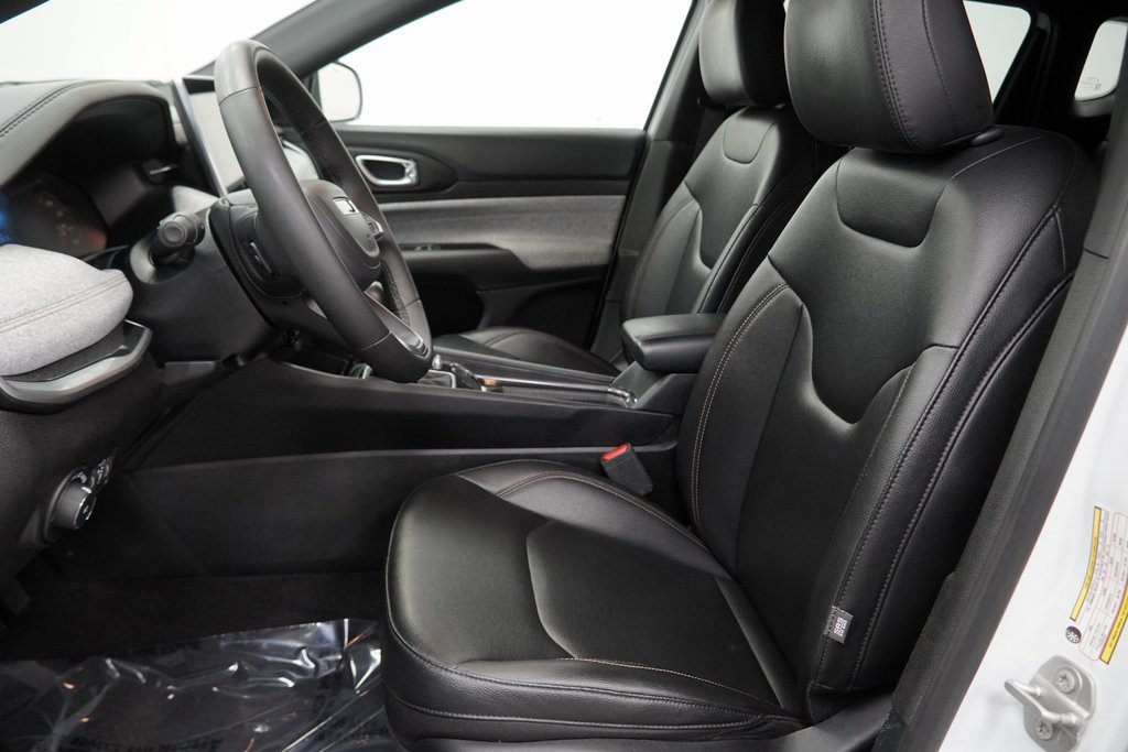 Certified 2024 Jeep Compass Latitude image 19