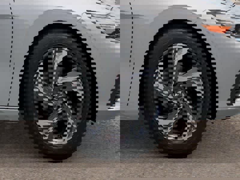 New 2025 Hyundai Elantra Limited image 8