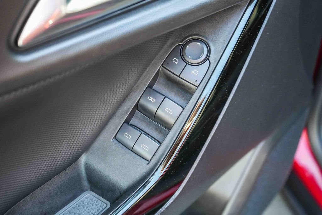 Used 2025 Chevrolet Equinox LT w/ Safety and Technology Package image 20