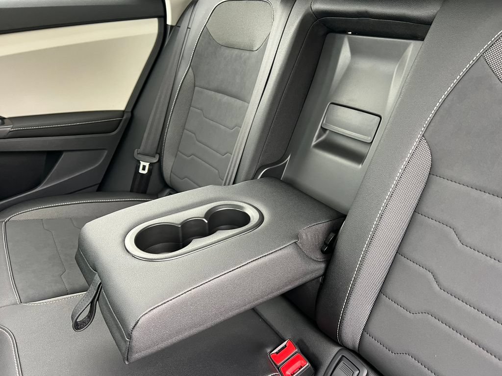 New 2026 Volkswagen Taos SE AWD/4WD image 38