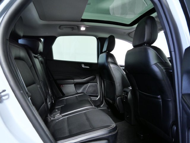 Certified 2025 Ford Escape Platinum AWD/4WD image 12