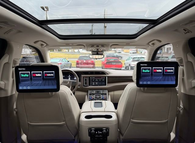 Used 2024 GMC Yukon XL Denali w/ Advanced Technology Package image 39