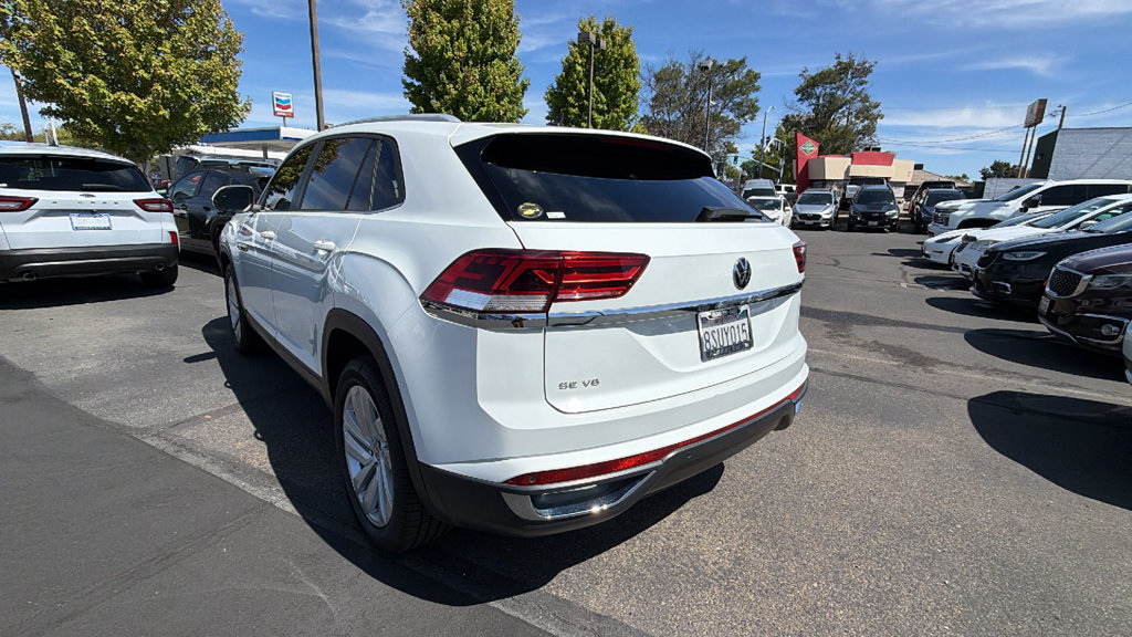 Used 2020 Volkswagen Atlas Cross Sport SE w/ Panoramic Sunroof Package FWD image 6