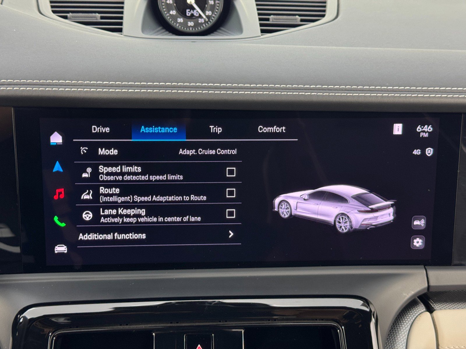 Used 2024 Porsche Panamera 4 w/ Premium Package image 29