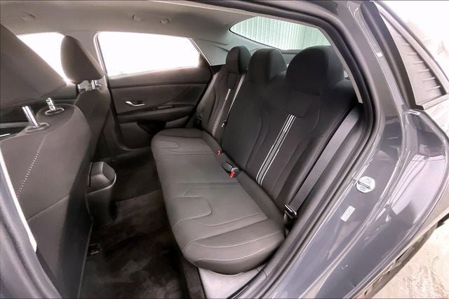 Certified 2023 Hyundai Elantra SEL image 19