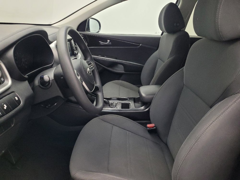 Used 2020 Kia Sorento LX image 17