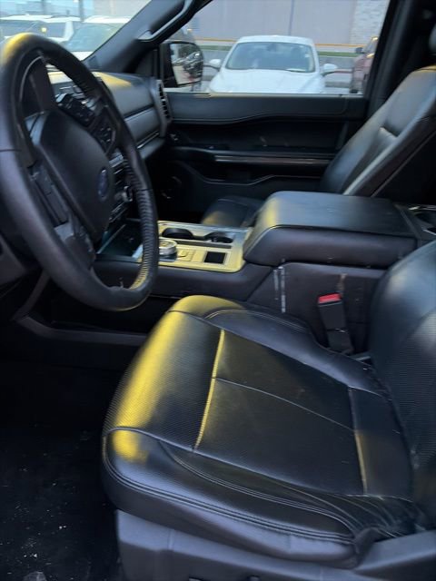 Used 2018 Ford Expedition XLT w/ Equipment Group 202A image 4