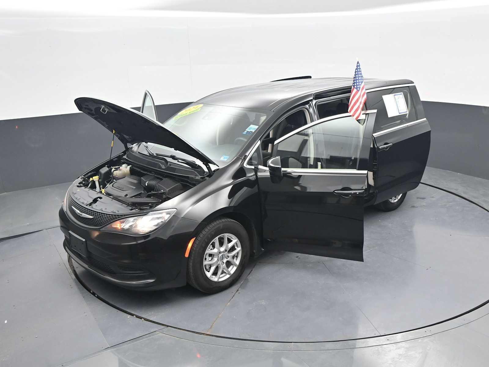 Used 2024 Chrysler Voyager LX FWD image 45
