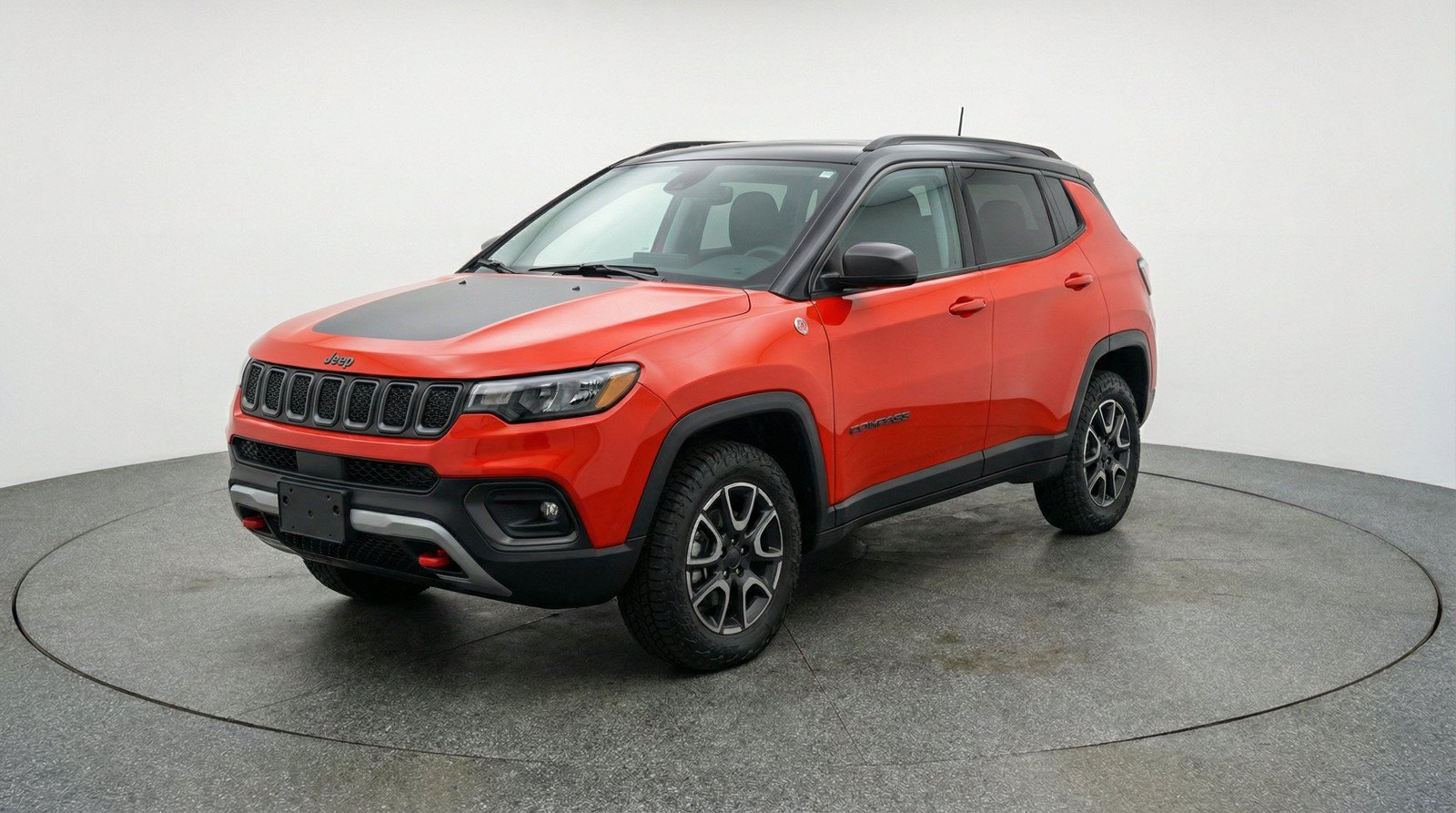 Used 2025 Jeep Compass Trailhawk AWD/4WD image 3