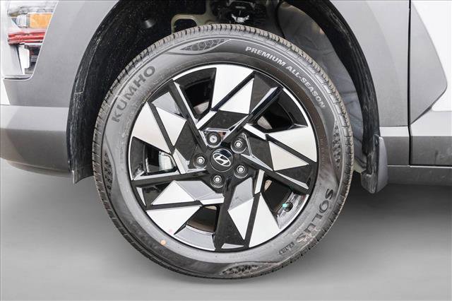 Used 2025 Hyundai Kona SEL image 9
