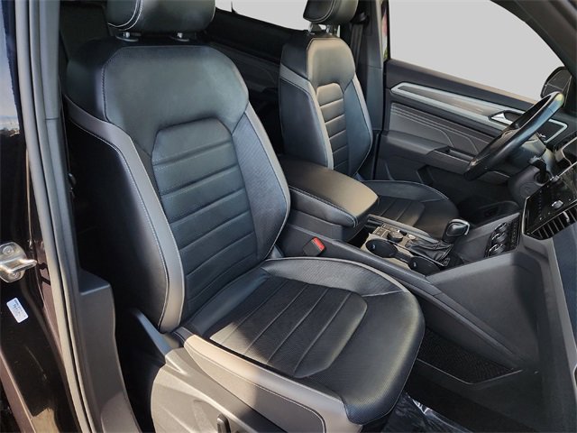 Used 2022 Volkswagen Atlas Cross Sport SEL Premium R-Line image 27