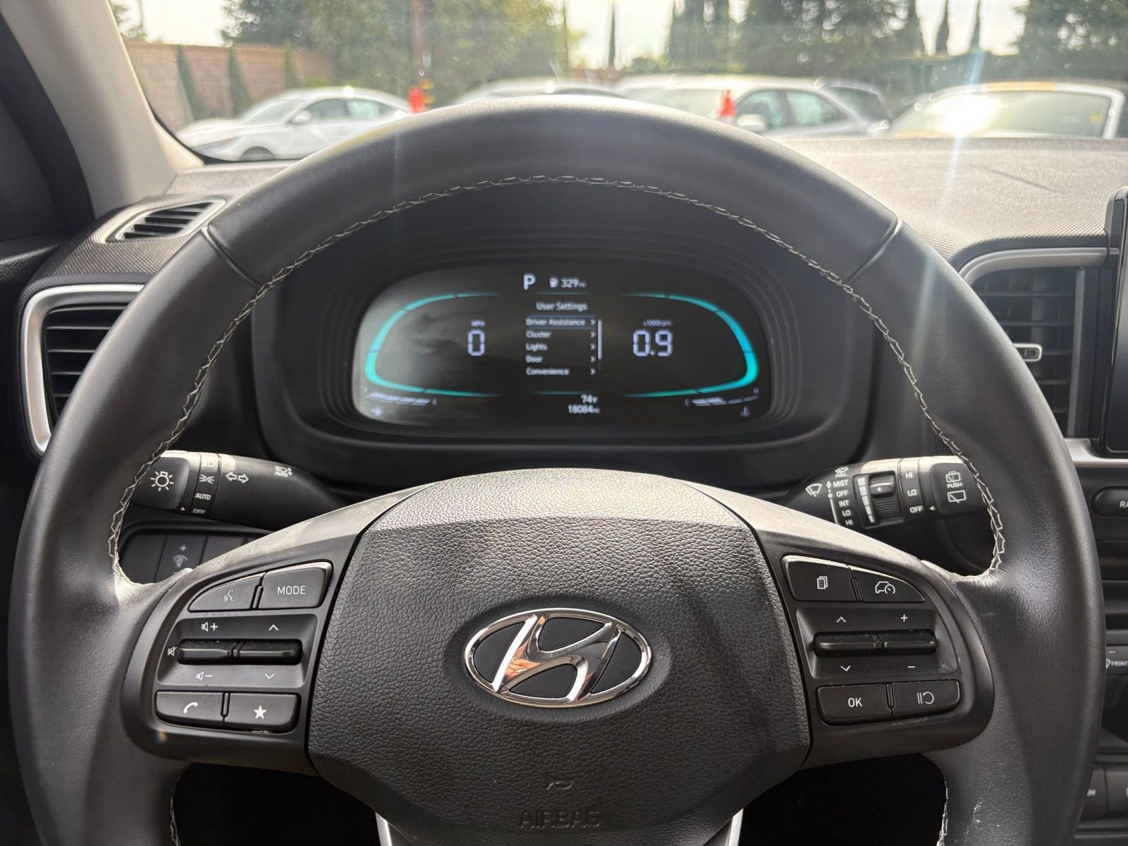 Used 2025 Hyundai Venue SEL image 27