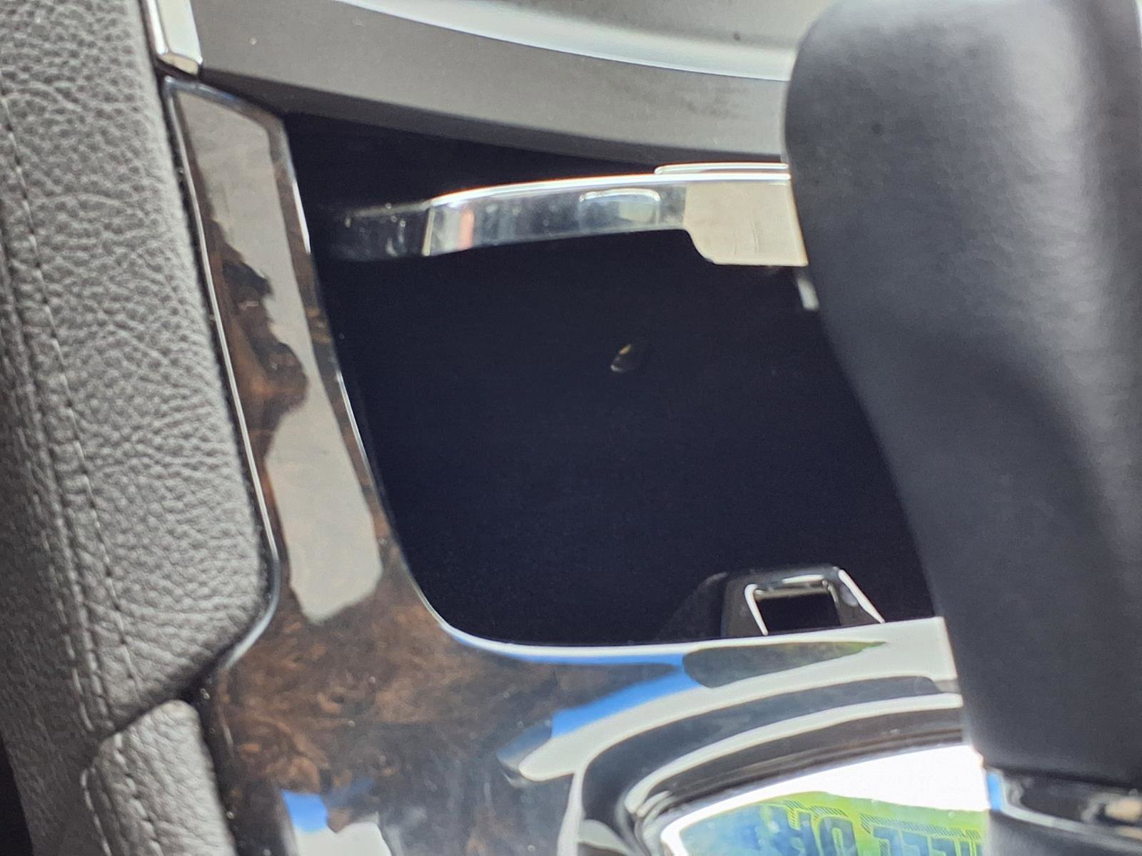 Used 2015 Lincoln MKS AWD w/ Equipment Group 101A image 15