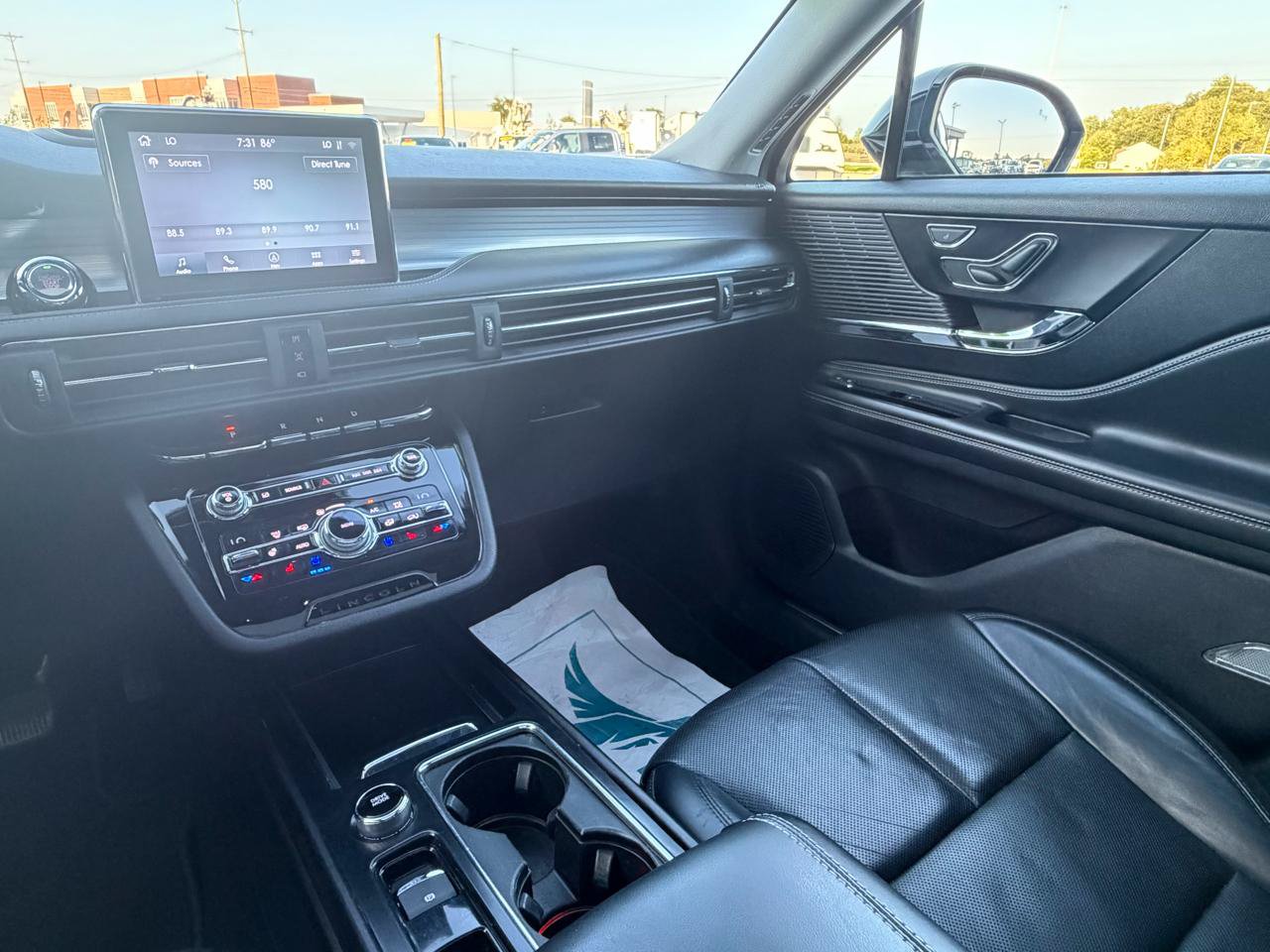 Used 2020 Lincoln Corsair AWD w/ Premium Package image 18