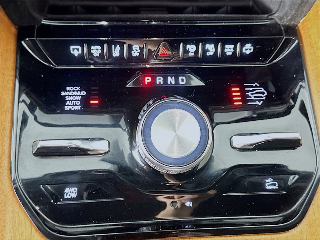 Used 2022 Jeep Grand Wagoneer Series II w/ Convenience Group III image 17