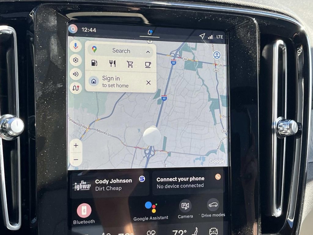 New 2026 Volvo XC40 B5 Plus w/ Protection Package Premier image 27