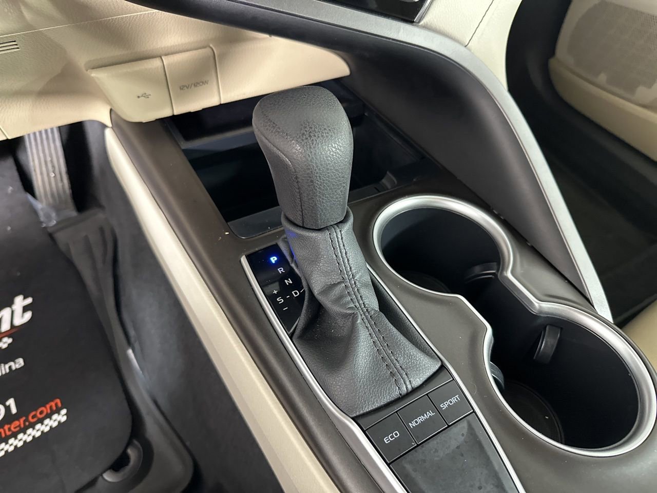 Used 2022 Toyota Camry LE image 18