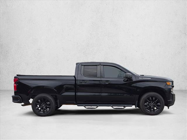 Used 2020 Chevrolet Silverado 1500 Custom w/ Custom Value Package RWD image 4