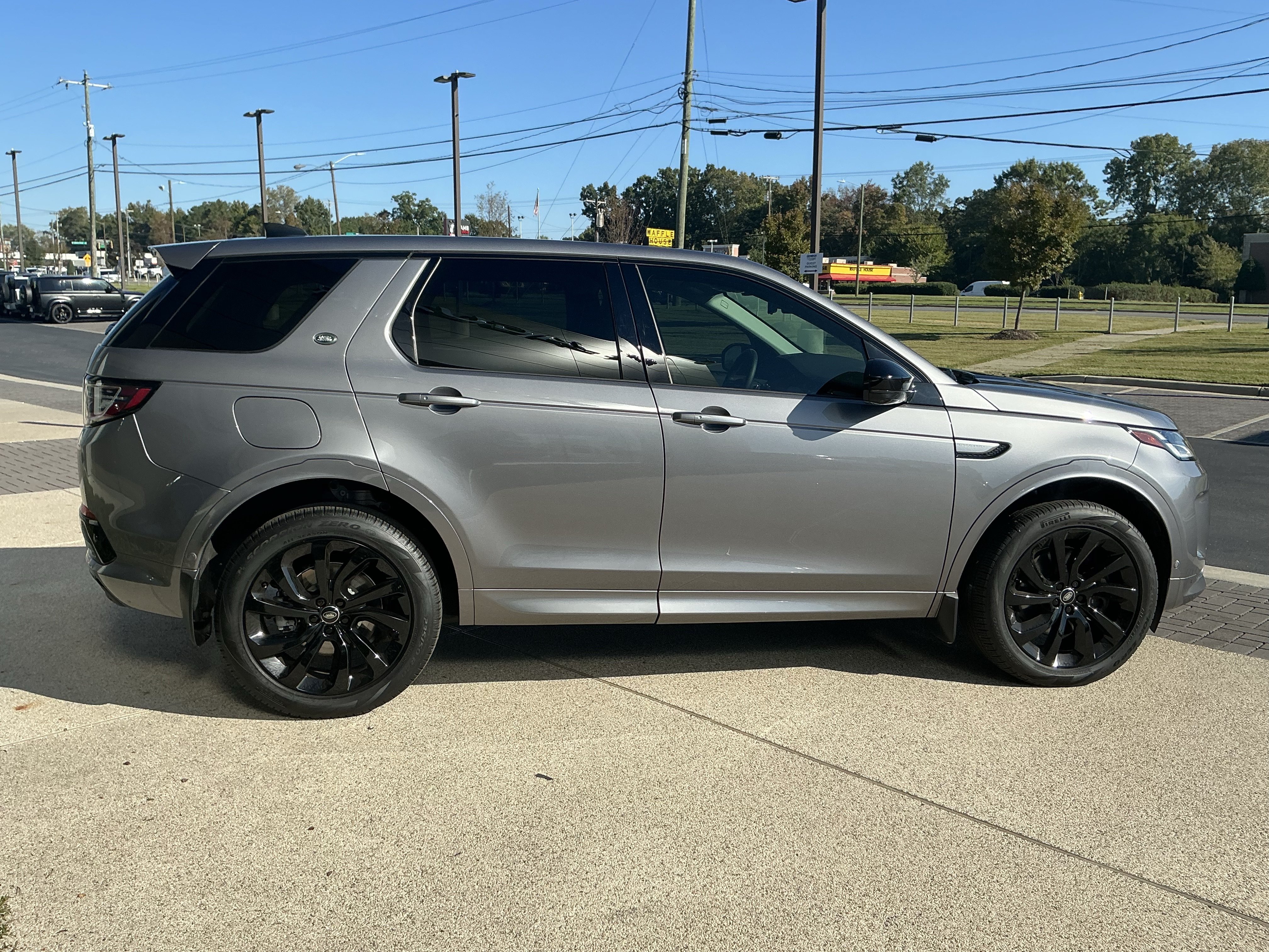 Certified 2025 Land Rover Discovery Sport S AWD/4WD image 8