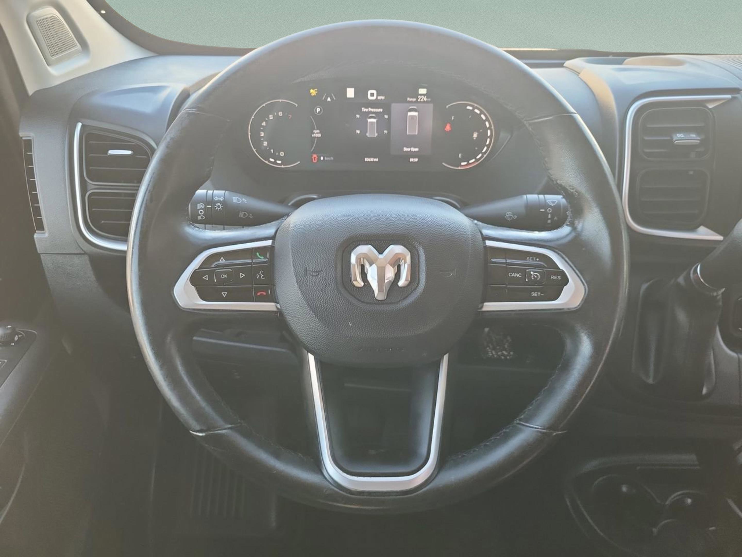 Used 2023 RAM ProMaster 2500 w/ Driver Convenience Group image 24