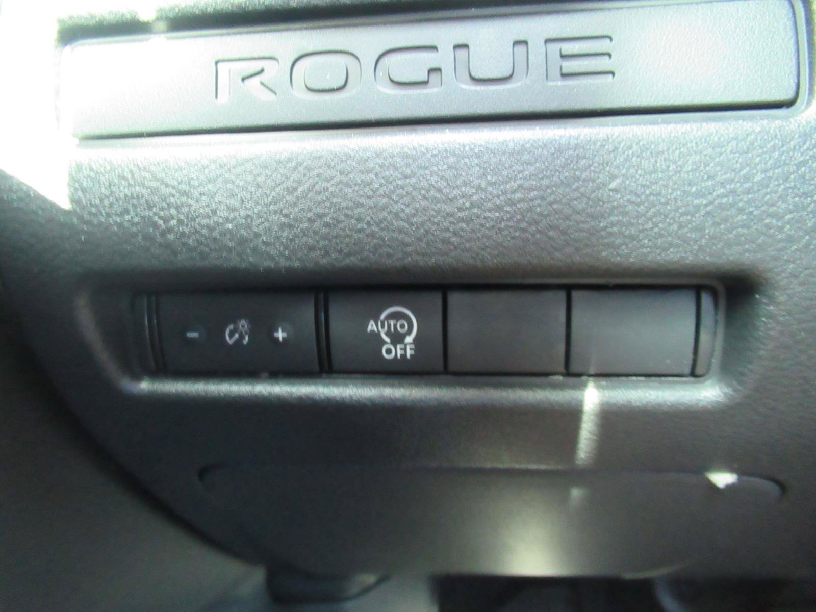 Used 2026 Nissan Rogue S FWD image 21