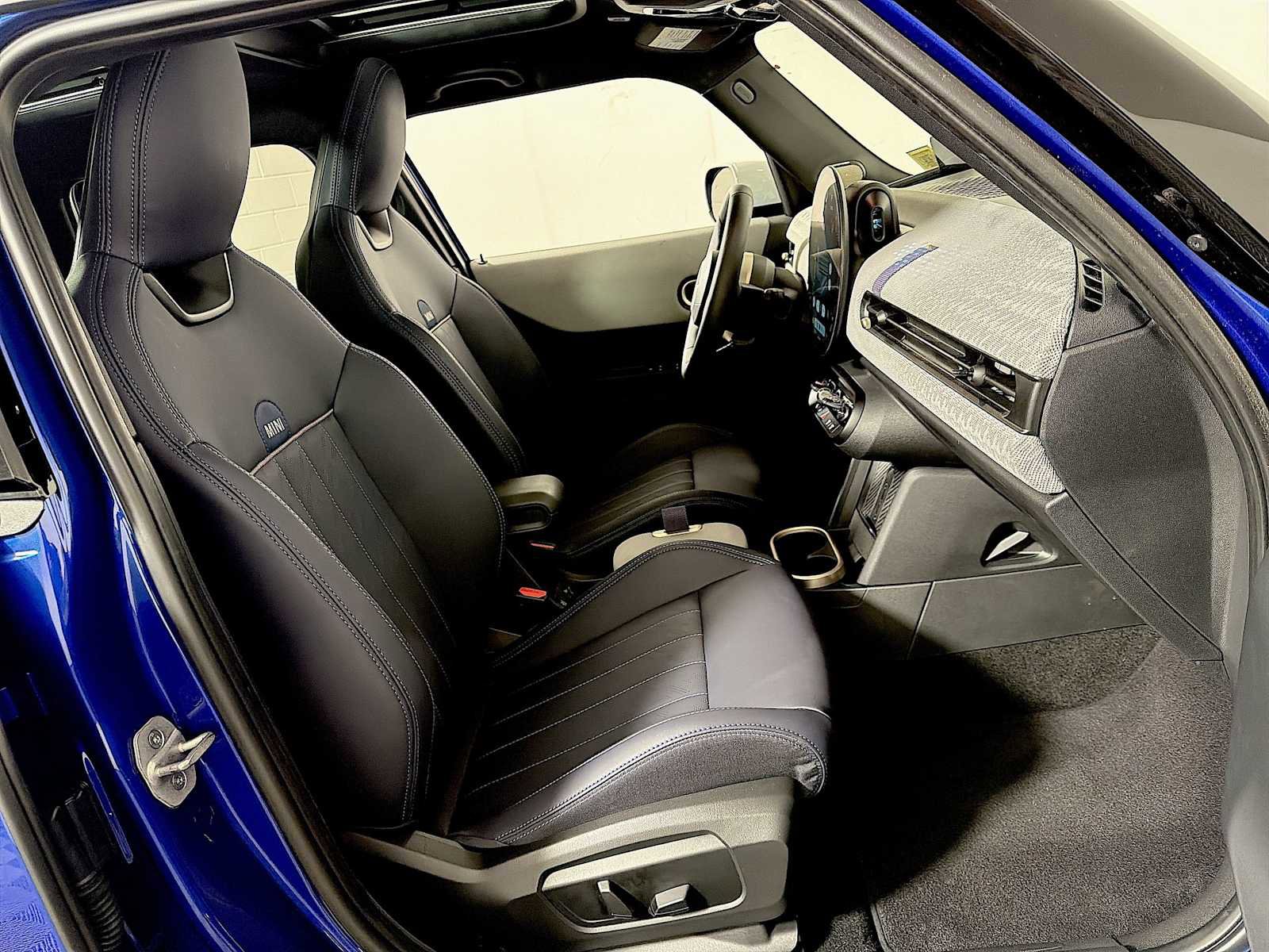 Certified 2025 MINI Cooper S image 23