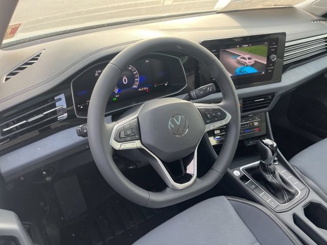 New 2026 Volkswagen Jetta SE FWD image 31