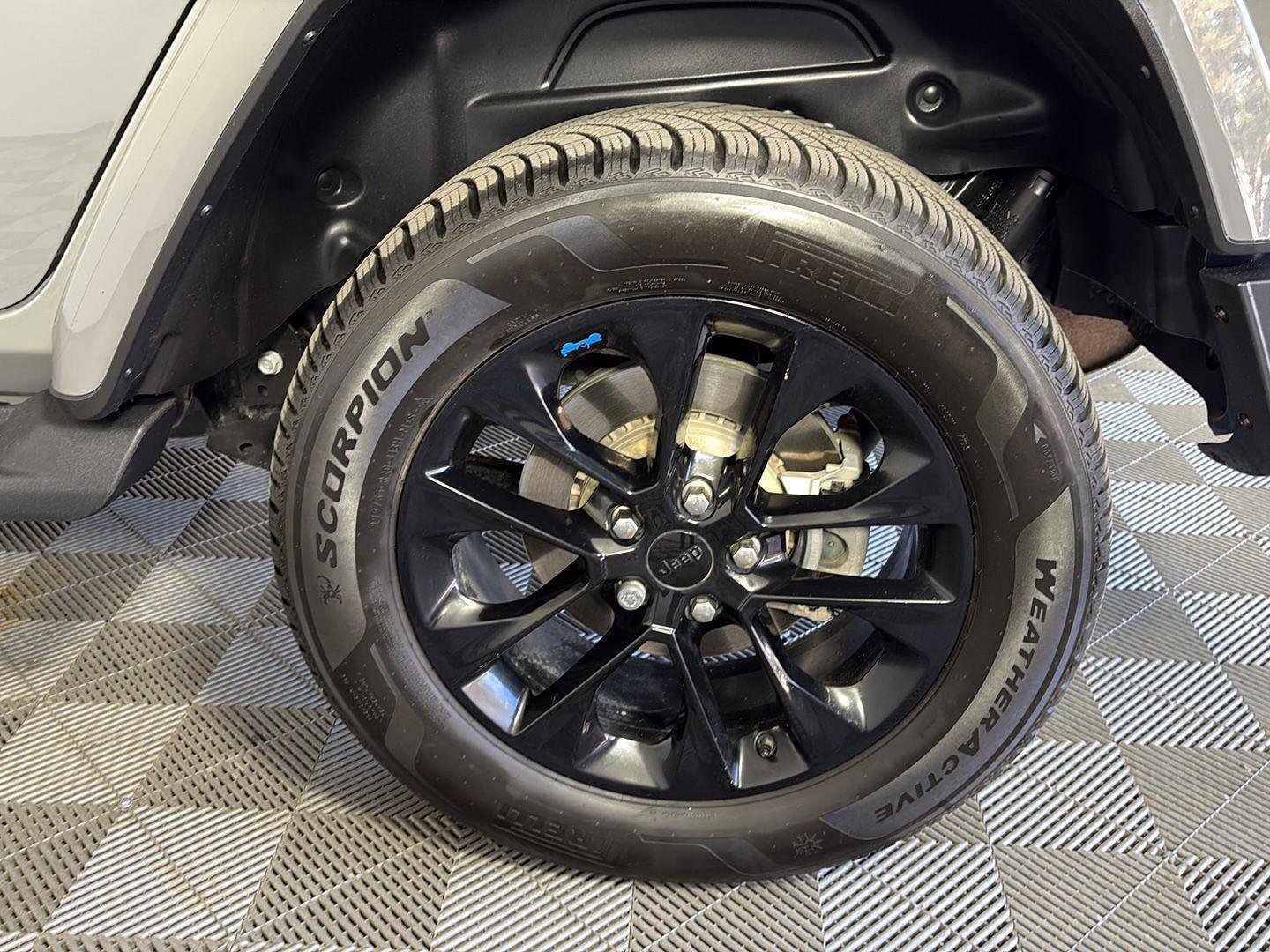 Used 2023 Jeep Wrangler Sahara w/ Cold Weather Group image 16