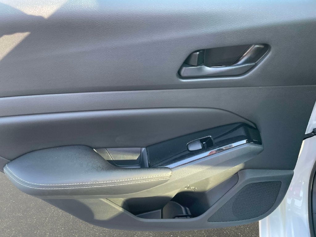 Used 2023 Nissan Altima 2.5 SV FWD image 14