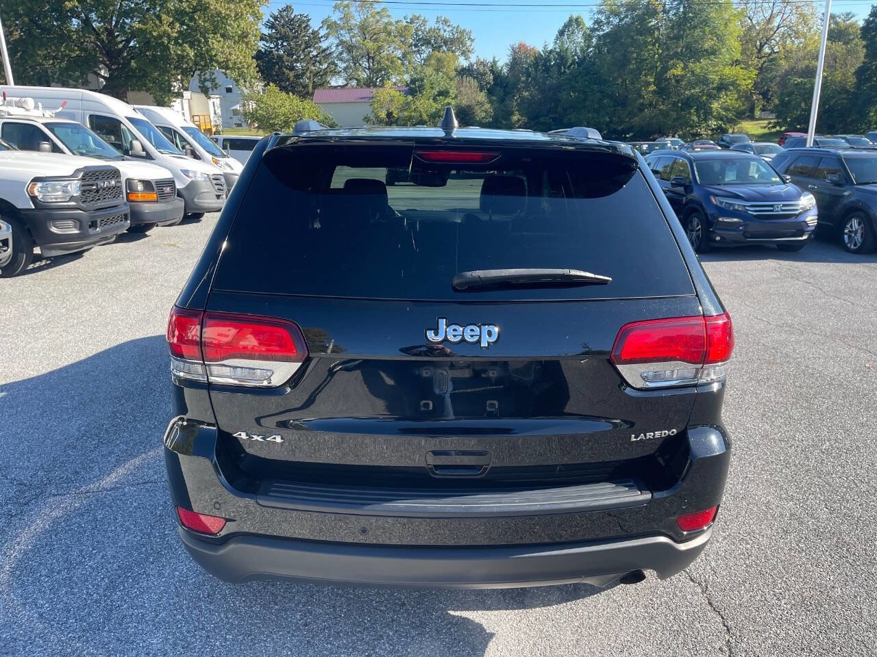 Used 2021 Jeep Grand Cherokee Laredo X image 5