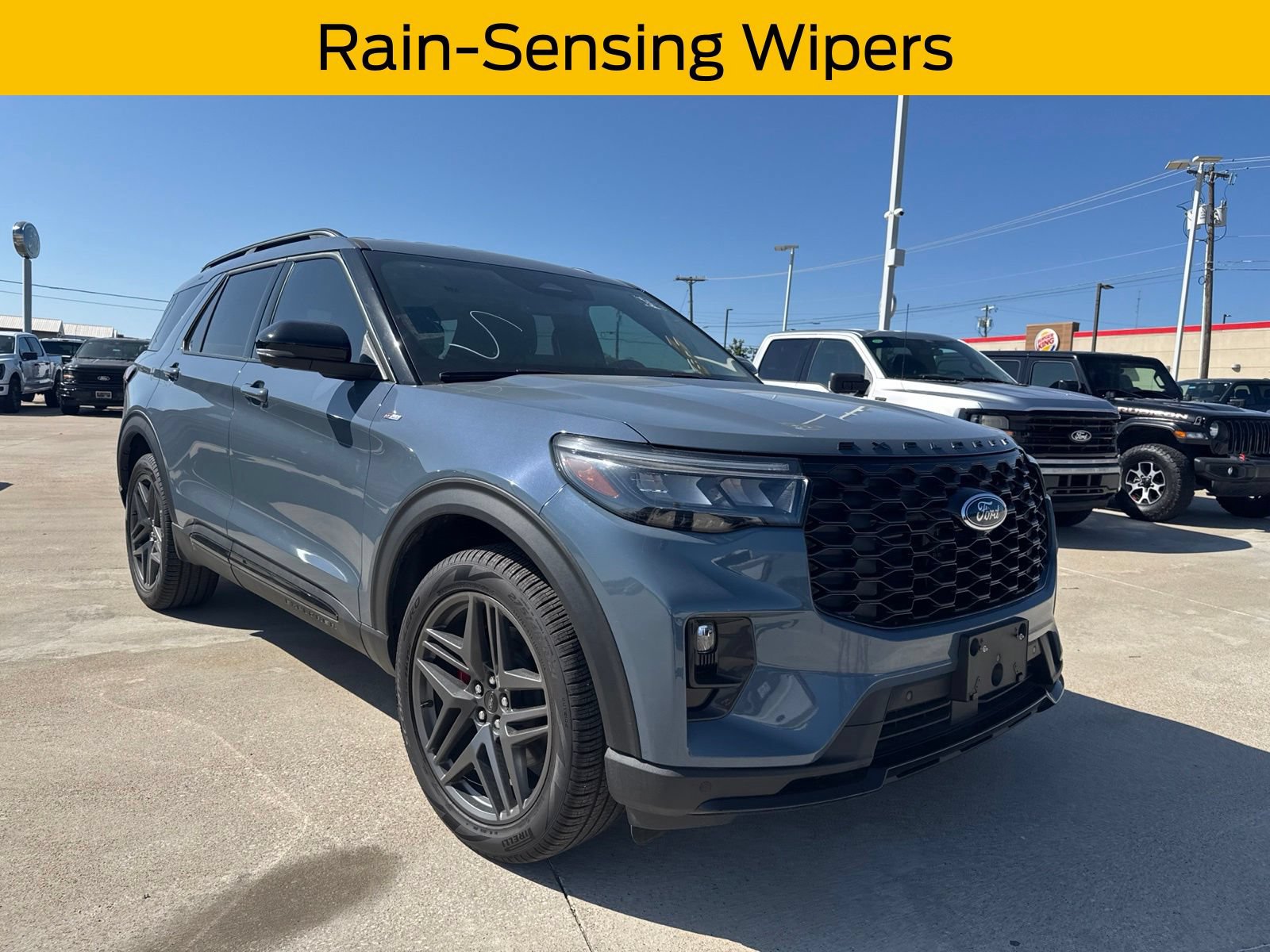 Used 2025 Ford Explorer ST-Line w/ Premium Package AWD/4WD image 1