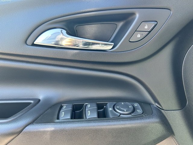 Used 2024 Chevrolet Equinox LT image 17