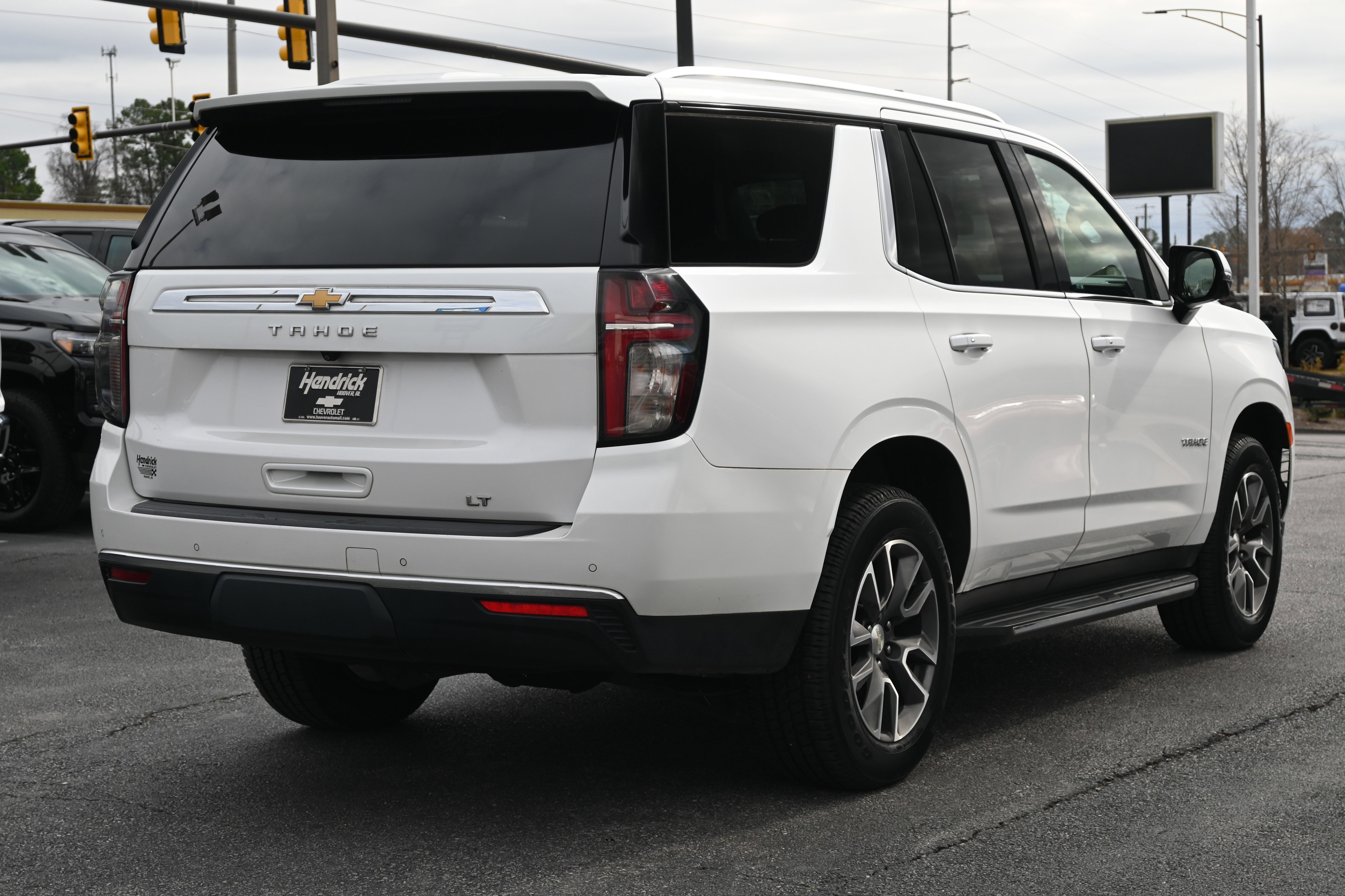 Used 2021 Chevrolet Tahoe LT w/ LT Signature Package image 11