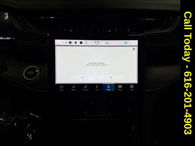 Used 2024 Jeep Grand Cherokee L Limited w/ Black Appearance Package image 18