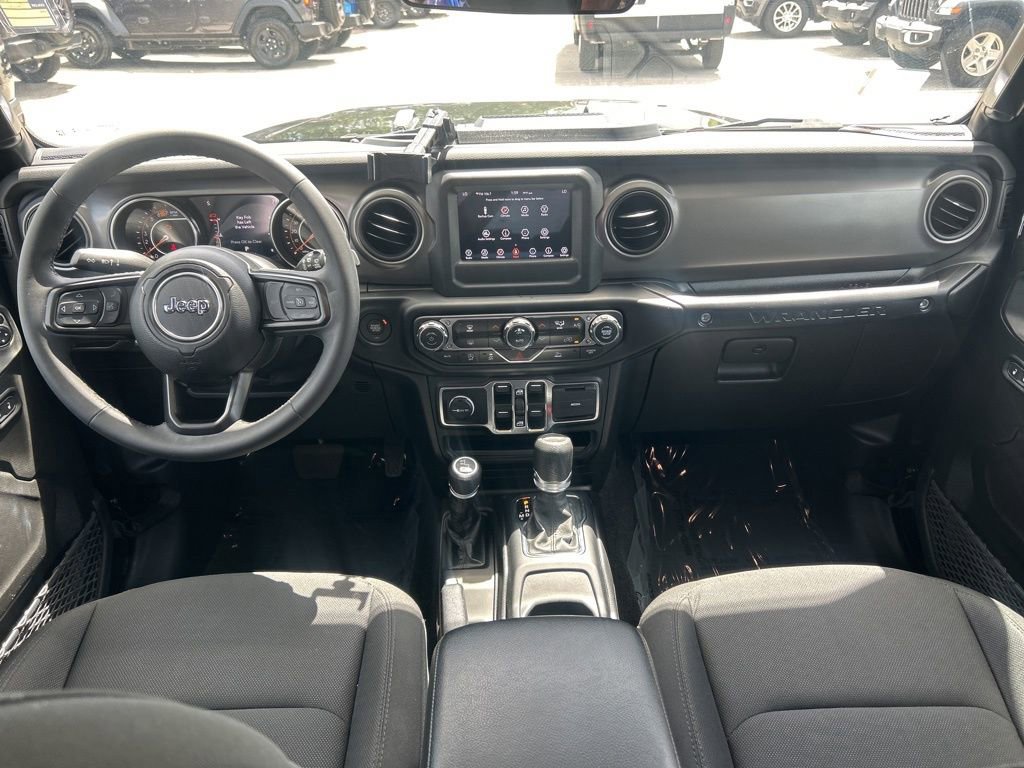 Used 2023 Jeep Wrangler Sport S image 33