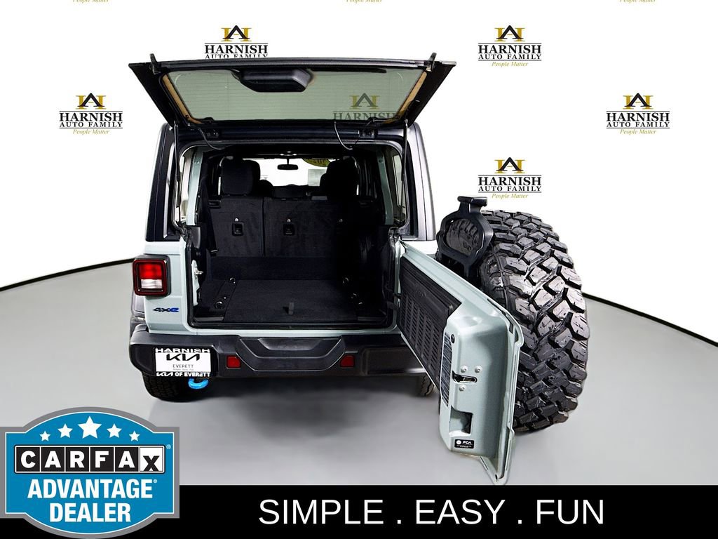 Used 2023 Jeep Wrangler Unlimited image 32