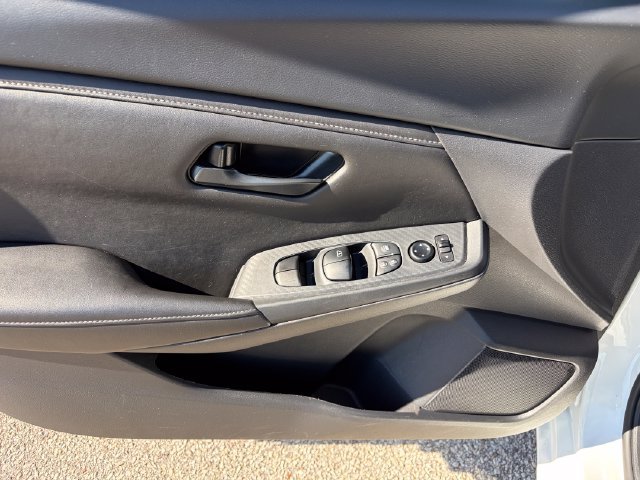Used 2025 Nissan Sentra S FWD image 31
