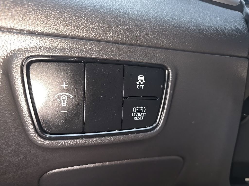 Used 2022 Hyundai Tucson Blue image 24