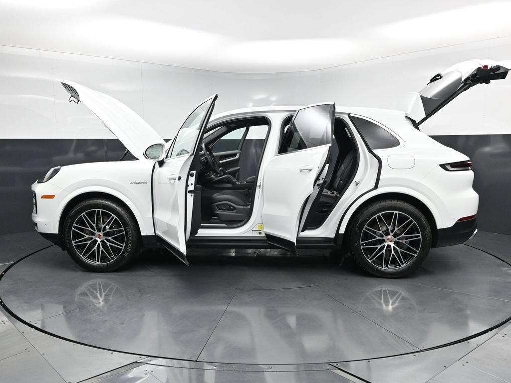 New 2026 Porsche Cayenne E-Hybrid AWD/4WD image 31