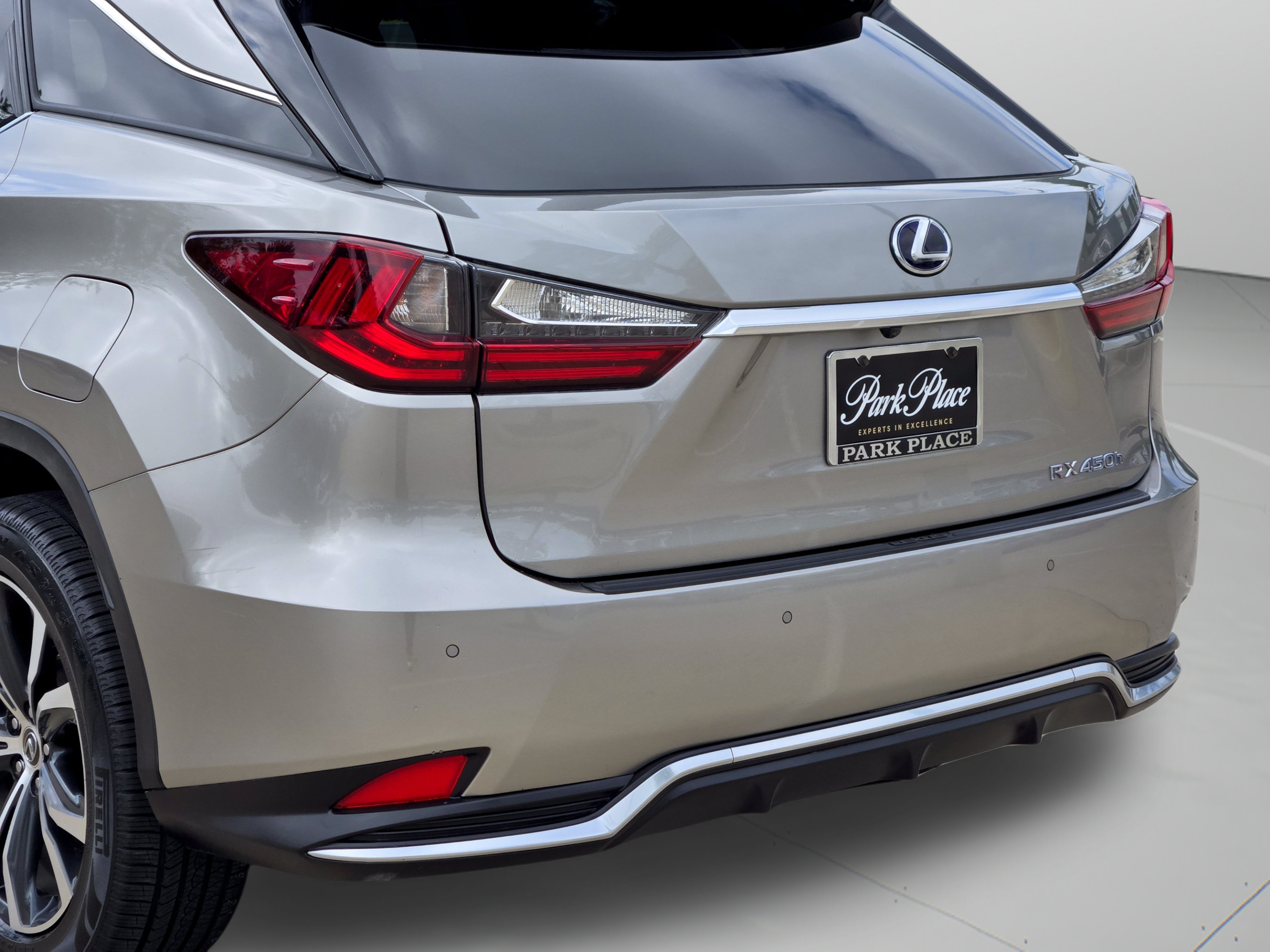 Used 2022 Lexus RX 450h AWD w/ Premium Package image 40