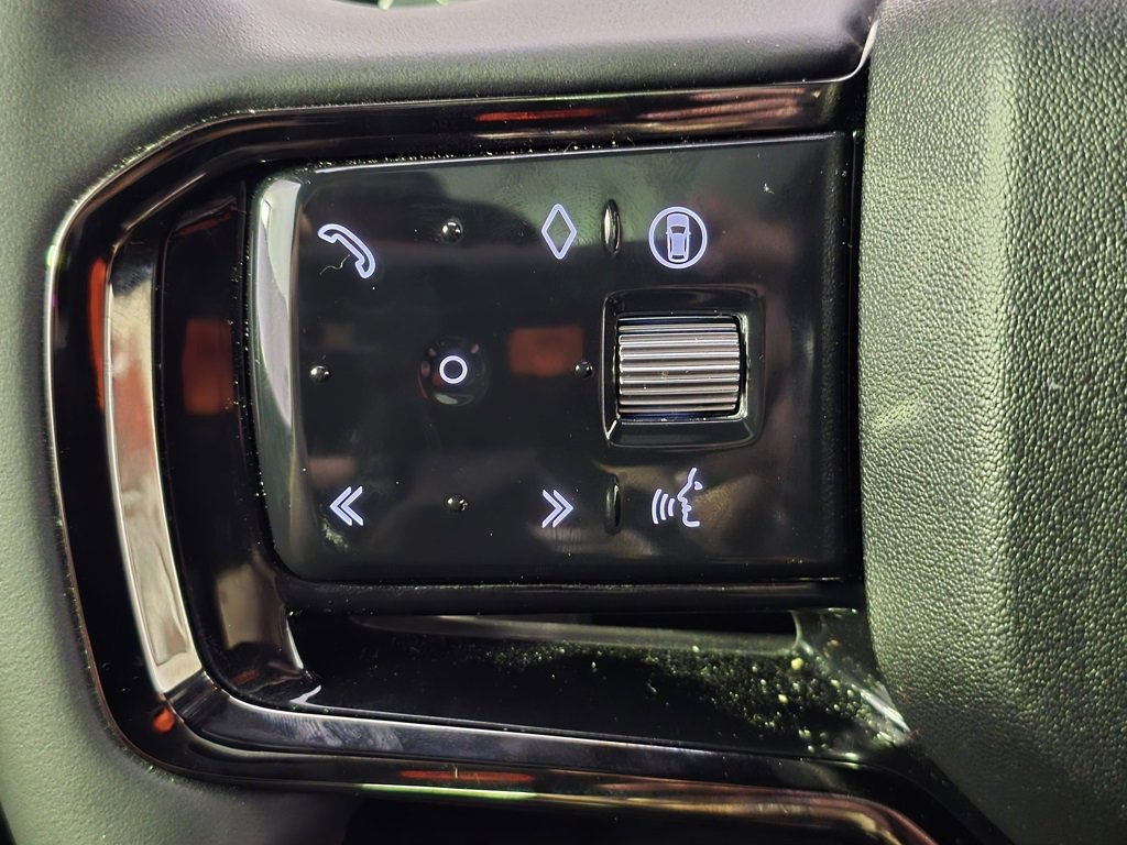 Used 2025 Land Rover Range Rover Evoque S image 17