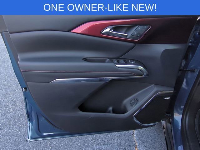 Used 2025 Chevrolet Traverse RS image 24