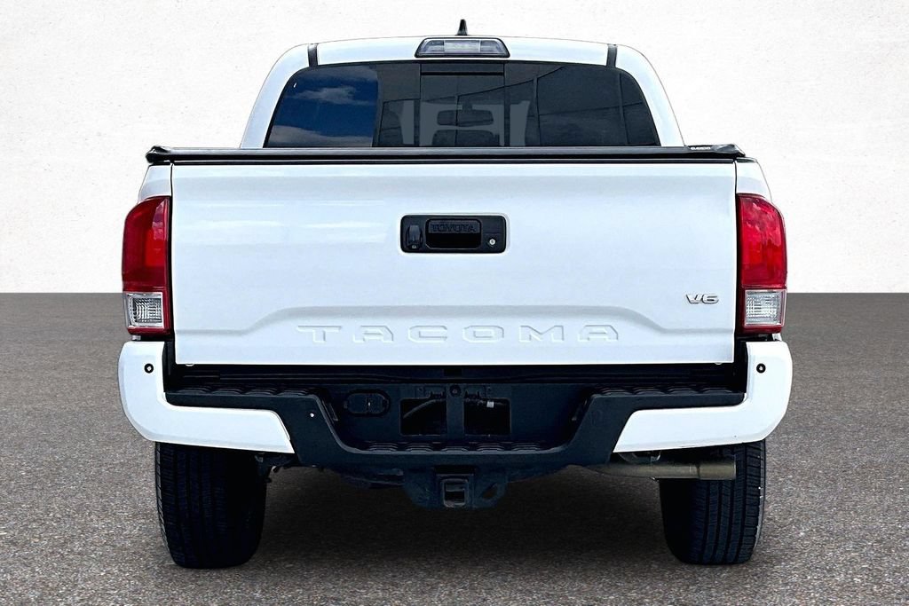 Certified 2017 Toyota Tacoma TRD Sport AWD/4WD image 8