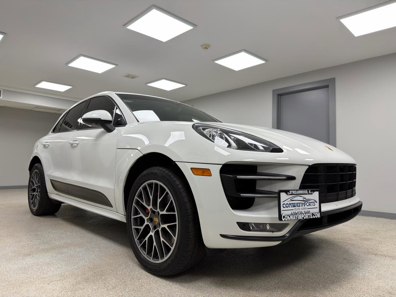Used 2015 Porsche Macan Turbo image 4