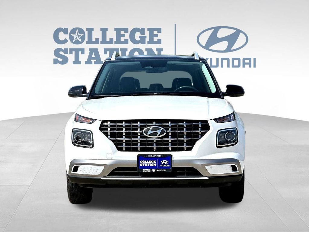 Used 2026 Hyundai Venue SEL FWD image 4